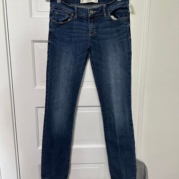 Abercrombie finch dark was - Picture 1 of 4